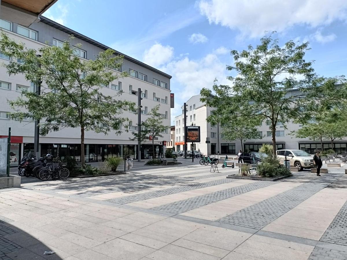 Apartment Cosy Neuf + Lit Bebe A 4 Minutes Rer A